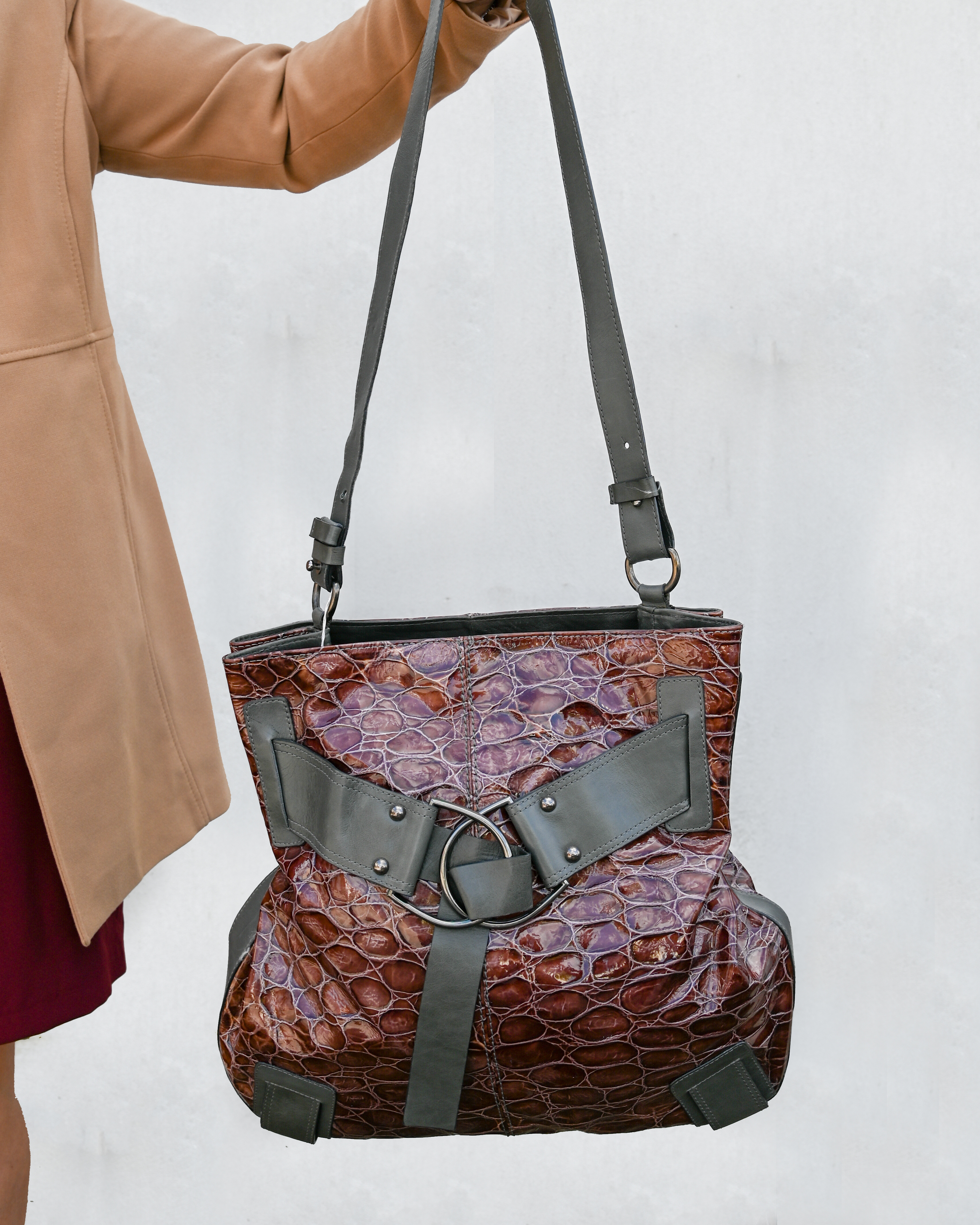 BORSA VIOLA IN PELLE